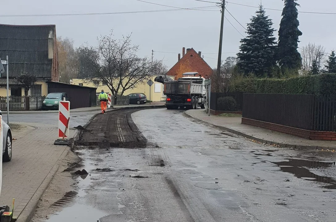 Uwaga, mieszkańcy! Będą duże utrudnienia. Droga Rokutów-Zawidowice przez trzy dni będzie zamknięta - Zdjęcie główne