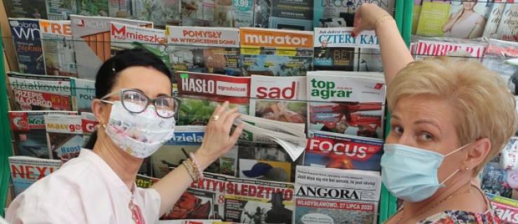 Pleszew. Pani Bożena prowadzi salonik prasowy od kilkunastu lat - Zdjęcie główne