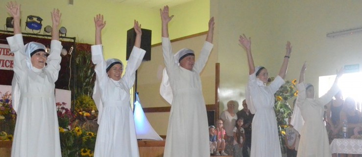 Na dożynkach w Broniszewicach tańczyły "zakonnice" i... [WIDEO] - Zdjęcie główne