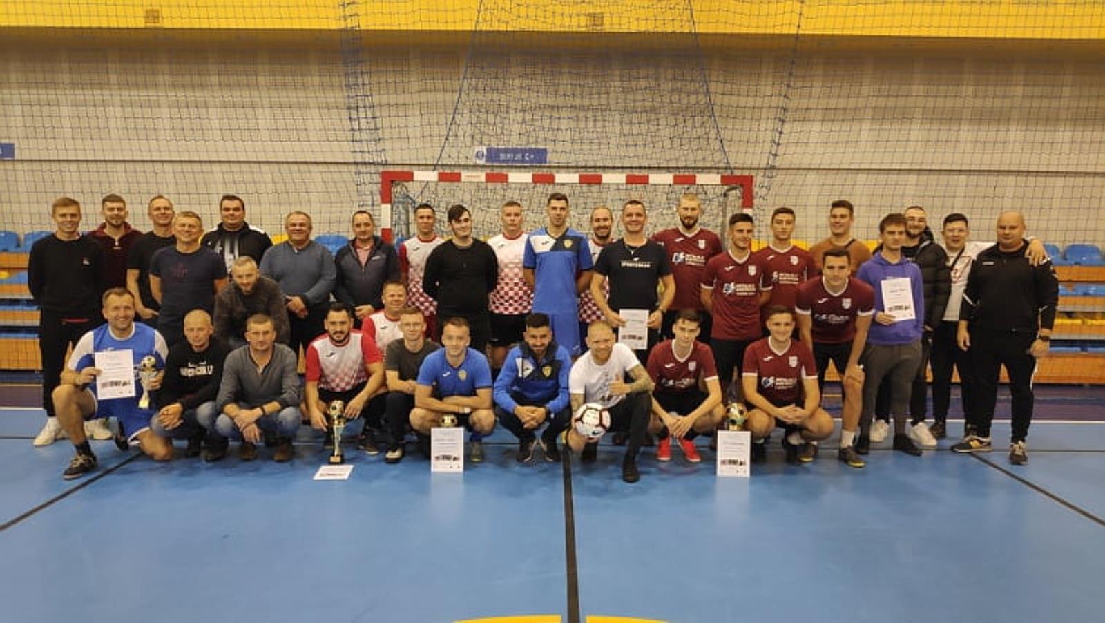 Turniej charytatywny w Pleszewie. Piłkarze wsparli Tomasza Błaszczyka [ZDJĘCIA] - Zdjęcie główne