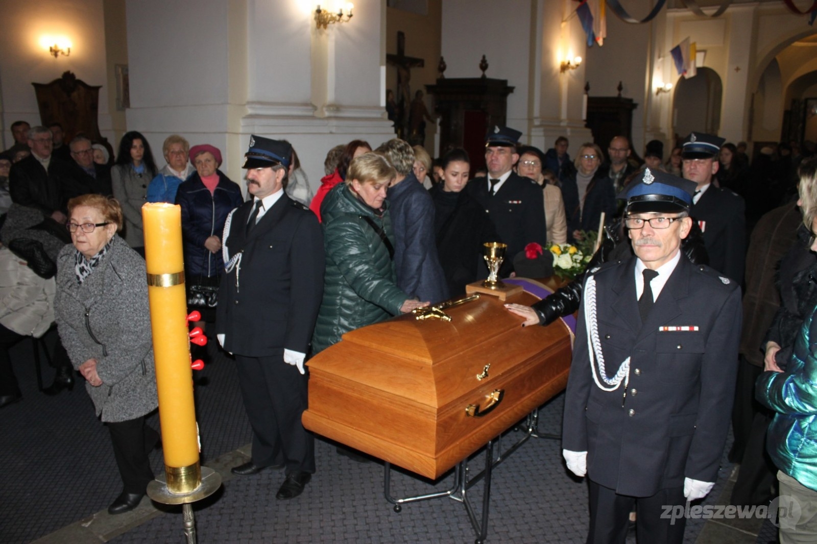 Tursko. Rok temu żegnali proboszcza... - Zdjęcie główne