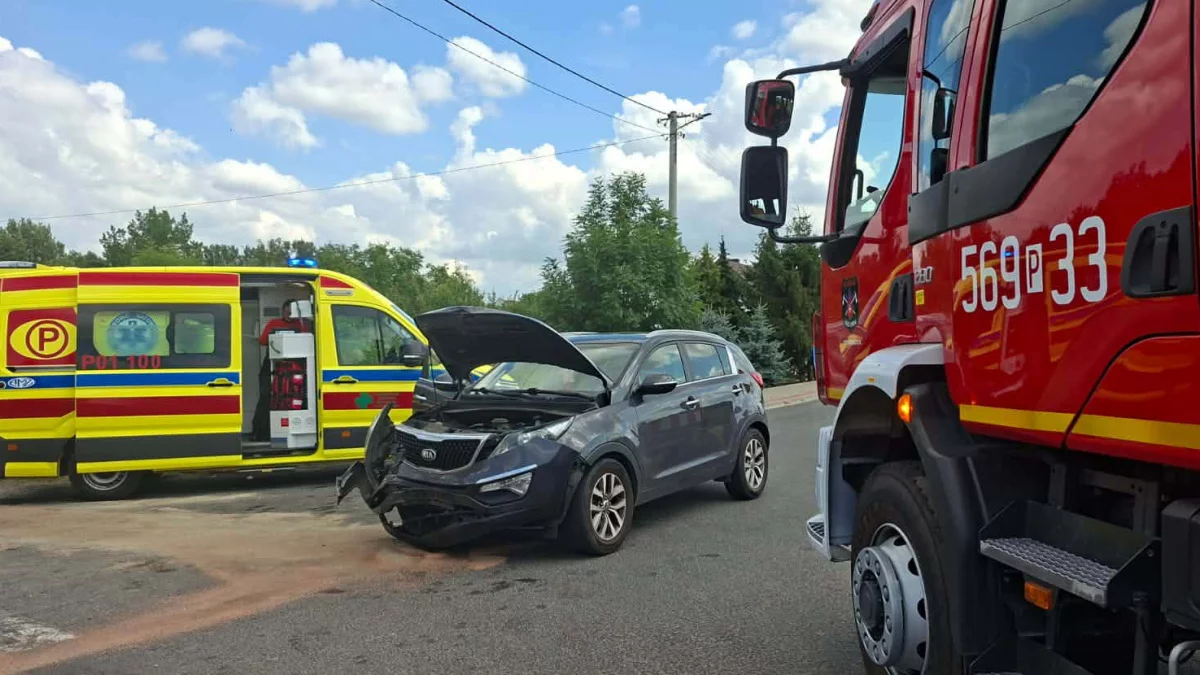 Dwa samochody zderzyły się na drodze powiatowej w Fabianowie