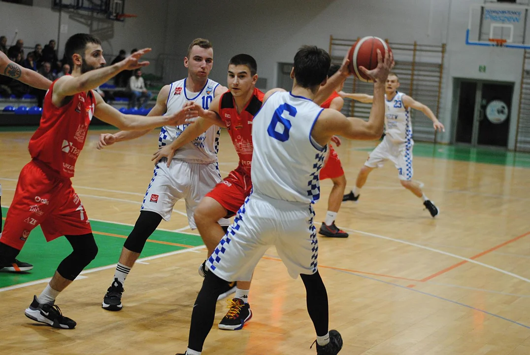 Kosz Kompaktowy Pleszew - Team Piast KK Oleśnica 113:65