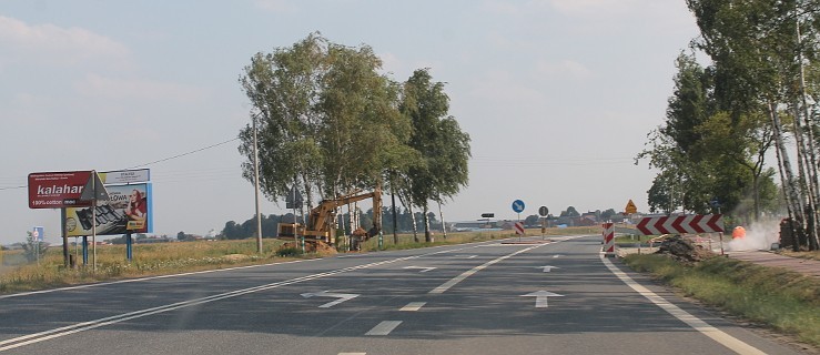 Trwa rozbudowa skrzyżowania na krajowej "12" - Zdjęcie główne