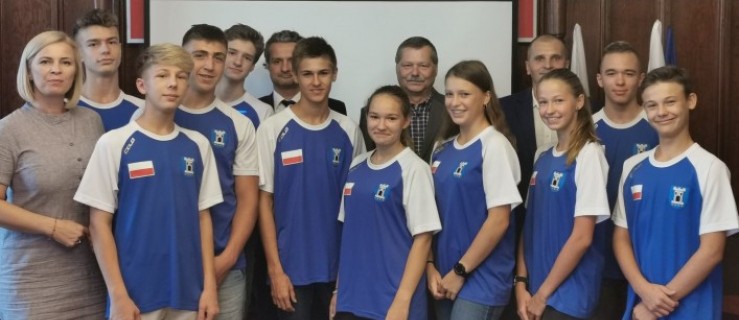 Pleszew. Nasi złoci medaliści odwiedzili Ratusz - Zdjęcie główne
