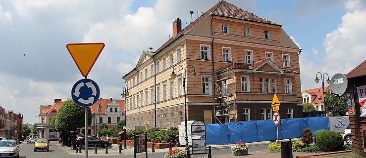 Windą do urzędnika. Za pół miliona  - Zdjęcie główne