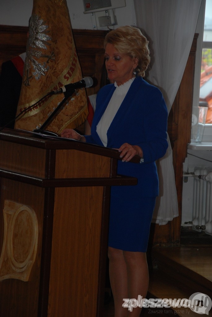 Maturzyści z liceum zakończyli rok - Zdjęcie główne