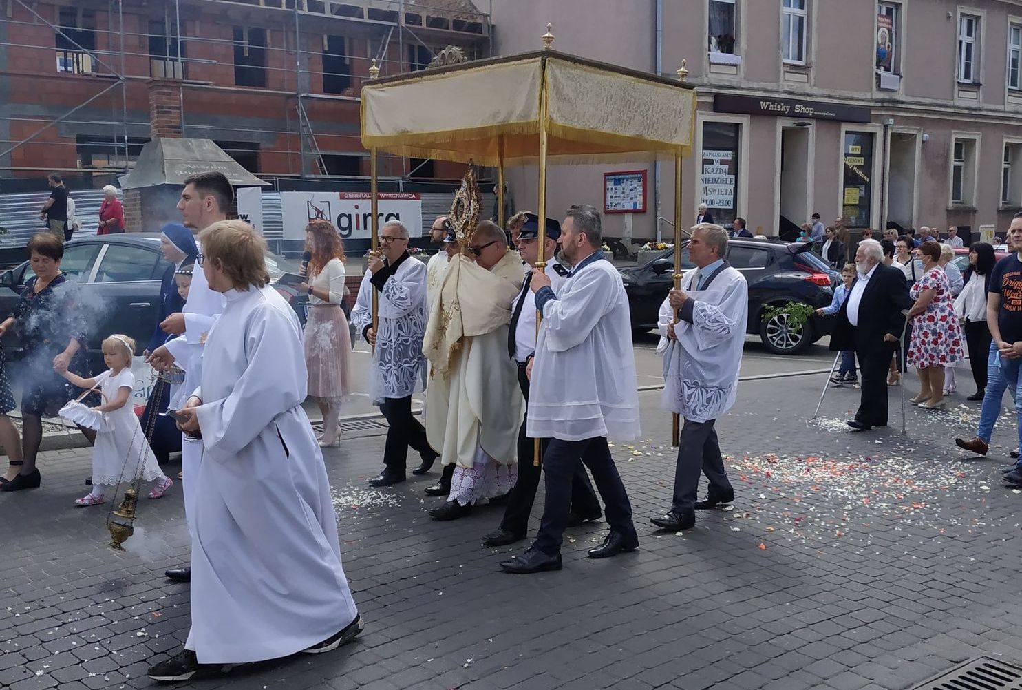 Powiat pleszewski. Dziś Boże Ciało. W parafiach odbędą się procesje - Zdjęcie główne