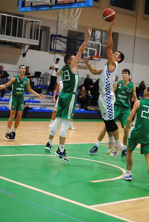 Kosz Kompaktowy Pleszew - Aldemed SKMZastal Zielona Góra 89:75