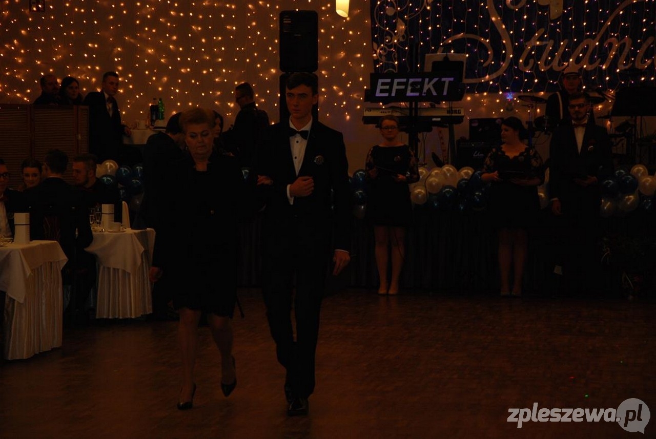 Marszew - studniówka - Zdjęcie główne