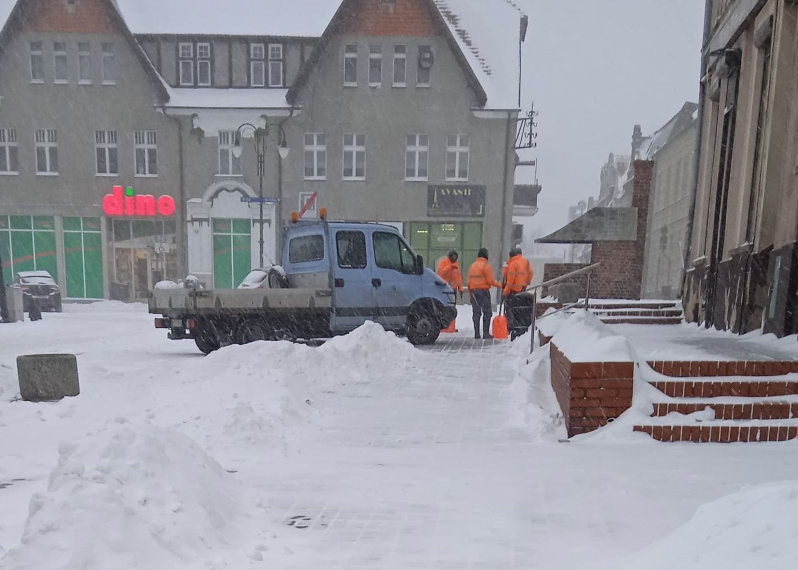 Powiat pleszewski. Intensywne opady i zamiecie śnieżne. IMGW ostrzega - Zdjęcie główne