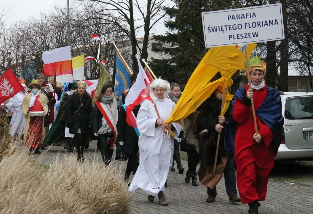 Pleszew. Orszak Trzech Króli [ZDJĘCIA] - Zdjęcie główne