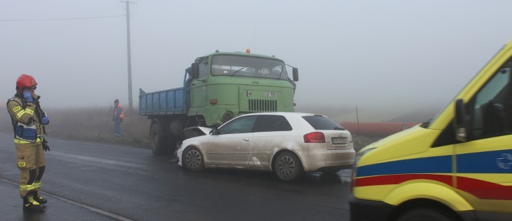 Najpierw w znaki, później w auto... - Zdjęcie główne