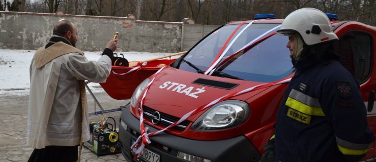 Auto i łódka dla strażaków - Zdjęcie główne