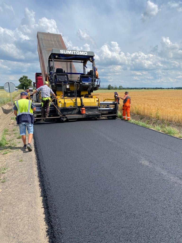 Nowa droga w miejscowości Karminiec w gminie Dobrzyca