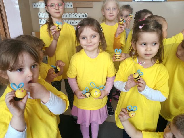 Gmina Pleszew. Tak świętowano Światowy Dzień Pszczoły w przedszkolu w Rokutowie - Zdjęcie główne