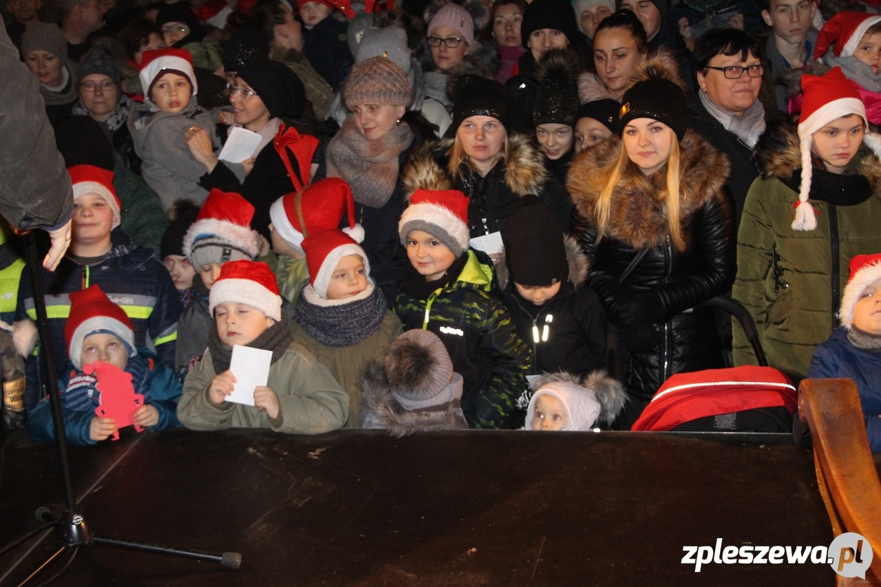Mikołaj odwiedził Pleszew - Zdjęcie główne