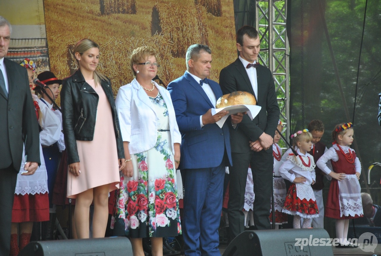 Chleb dzielili i za plony dziękowali - Zdjęcie główne