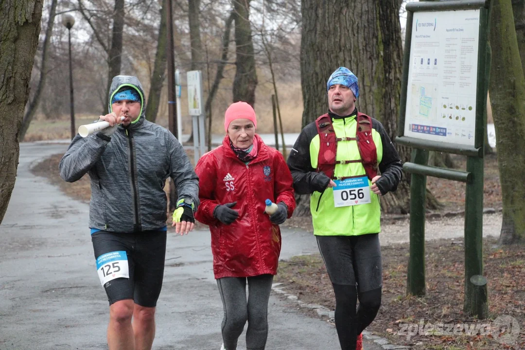 WOŚP 2022. Wiatr nie wystraszył biegaczy. Tak biegano w Pleszewie! [ZDJĘCIA, WIDEO] - Zdjęcie główne