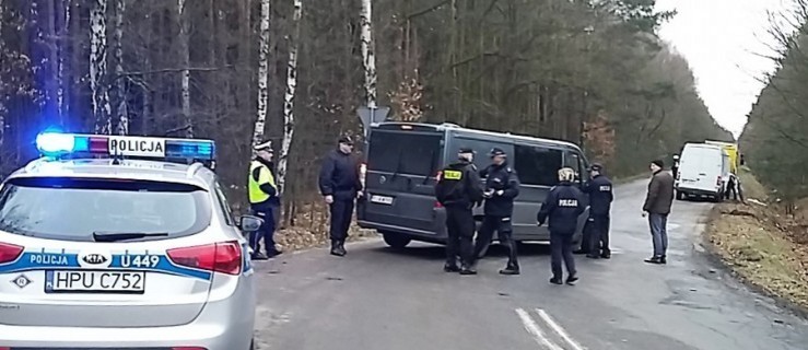 Helikopter w akcji. Policja przeczesuje lasy [VIDEO] - Zdjęcie główne