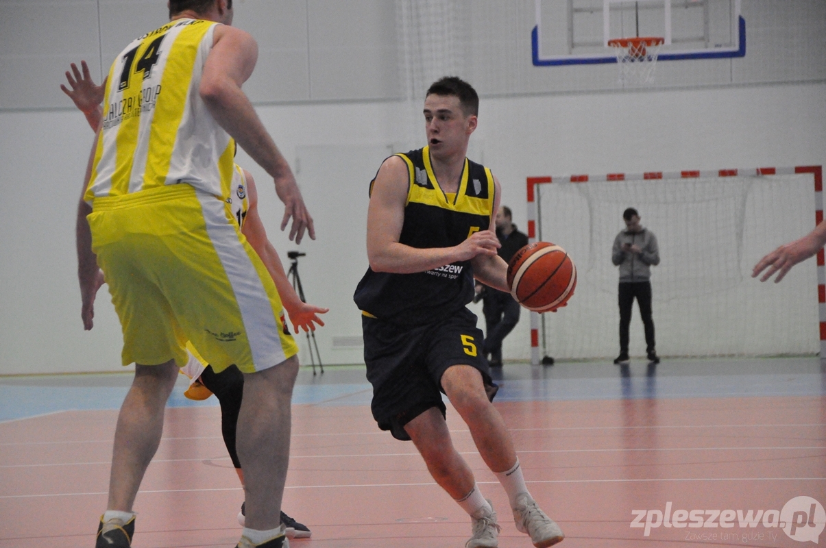 Mecz koszykówki Stal Ostrów Wlkp. - Kosz Pleszew - Zdjęcie główne