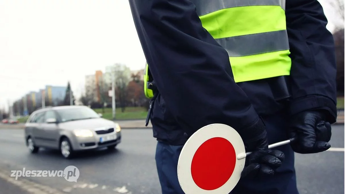 Uważaj za znakiem D-43 w drodze na wakacje. Możesz przez to stracić prawo jazdy