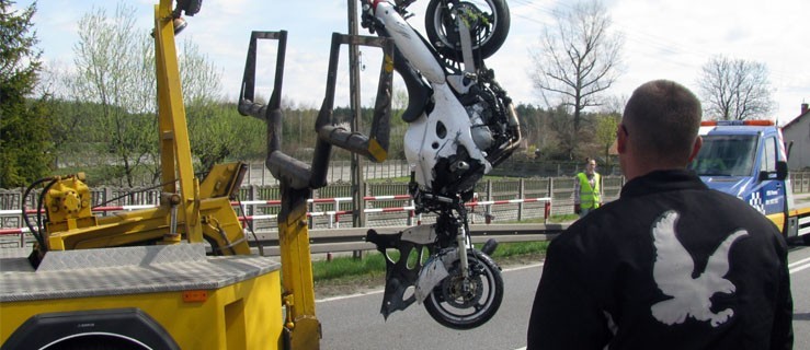 Pleszewianin wjechał w kolumnę motocyklistów - Zdjęcie główne