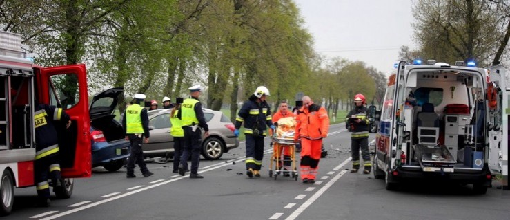 Wypadek pod Rawiczem. Poszkodowani z powiatu pleszewskiego w szpitalu - Zdjęcie główne