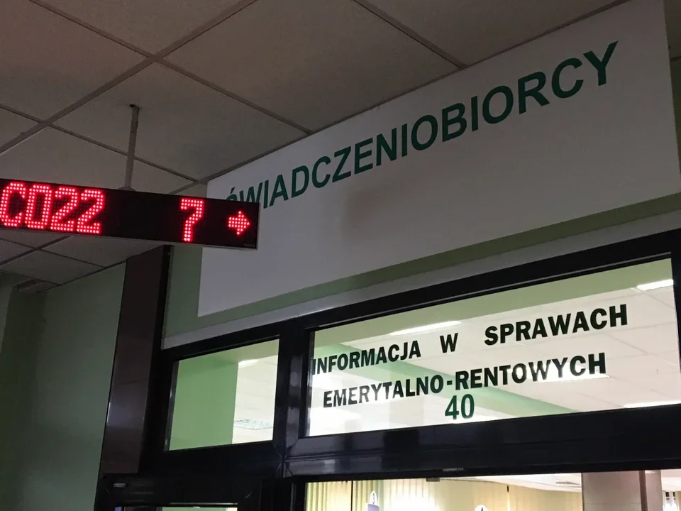 Dorabiałeś, a nie masz wieku emerytalnego? Sprawdź, kiedy możesz stracić świadczenie - Zdjęcie główne