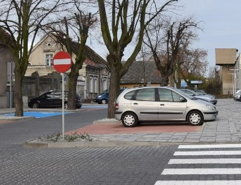 Na Starym Targowisku w Pleszewie jest bałagan? Burmistrz: podjąłem w pewnym momencie decyzję o likwidacji. Ale… - Zdjęcie główne