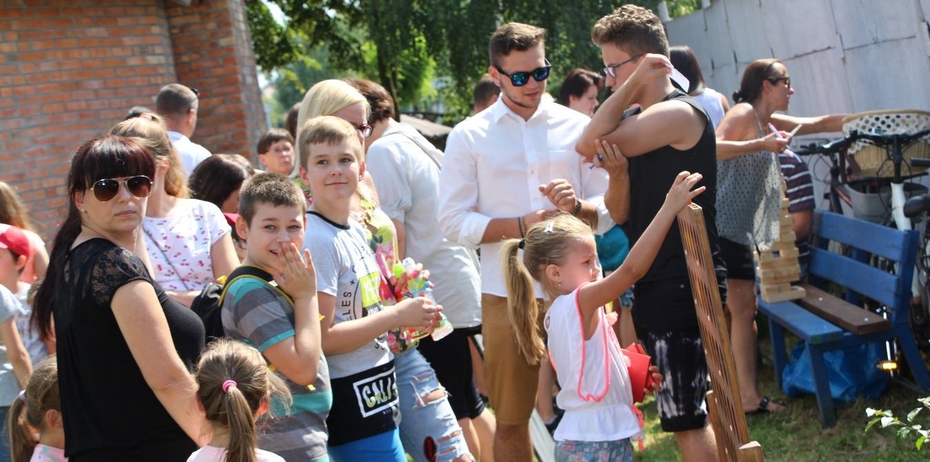 Pleszew. Osiedlowy piknik rodzinny przy ul. Piaski - Zdjęcie główne