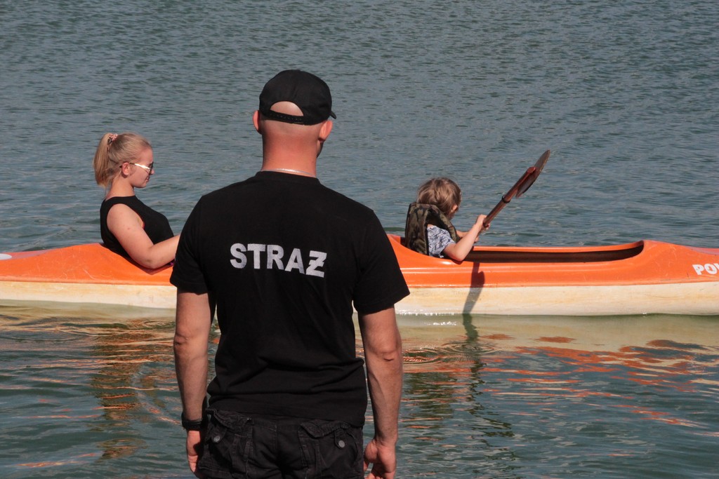 Kajaki, pokazy ratownictwa, bańki... W Broniszewicach odbył się piknik nad zalewem [ZDJĘCIA] - Zdjęcie główne