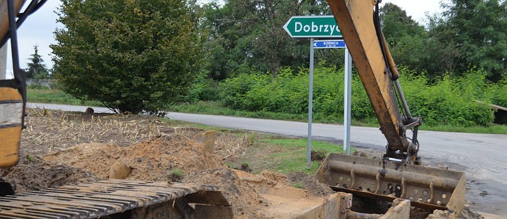 Dobrzyca. Budowa kanalizacji idzie pełną parą - Zdjęcie główne