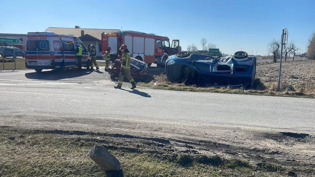 Wypadek w miejscowości Sośniczka. Jedna osoba trafiła do szpitala  - Zdjęcie główne