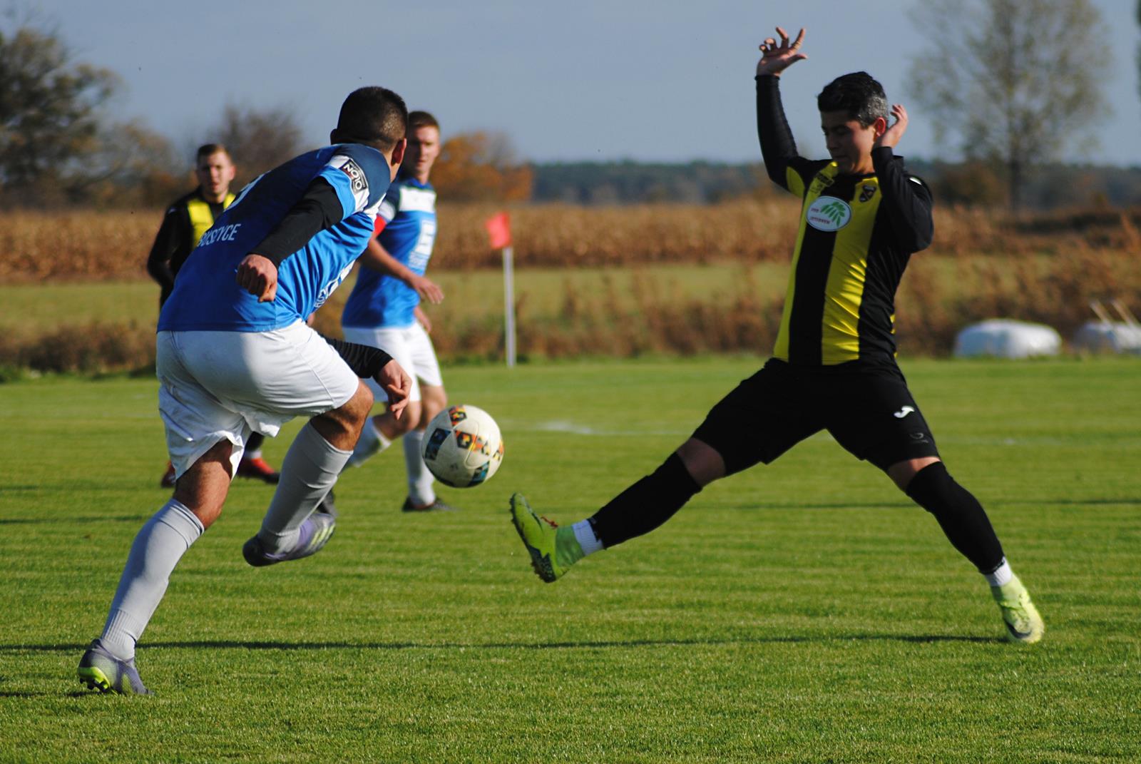 Gladiatorzy Pieruszyce - Czarni Wierzbno 2:1