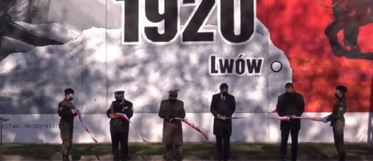 Pleszew. Wielki mural Bitwy Warszawskiej 1920 oficjalnie odsłonięty! [WIDEO] - Zdjęcie główne