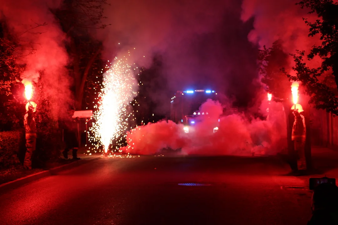Powitanie nowego wozu strażackiego w Dobrzycy [ZDJĘCIA]  - Zdjęcie główne