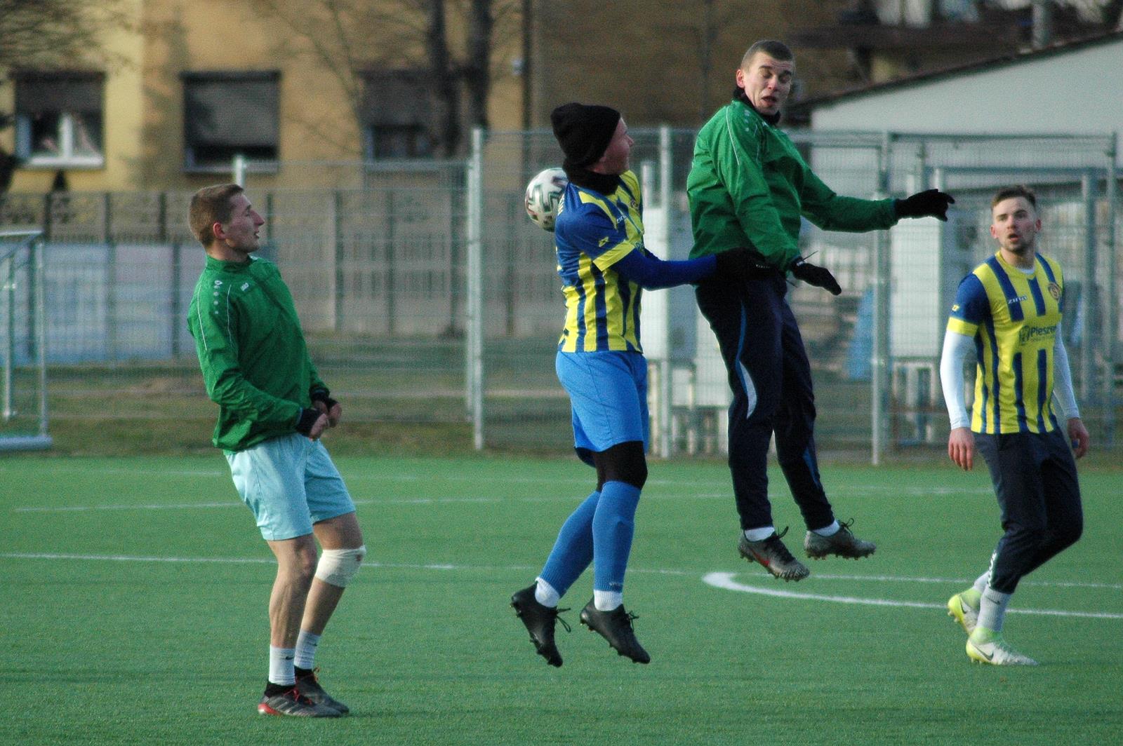 Stal Pleszew - MKS Dąbie 3:0