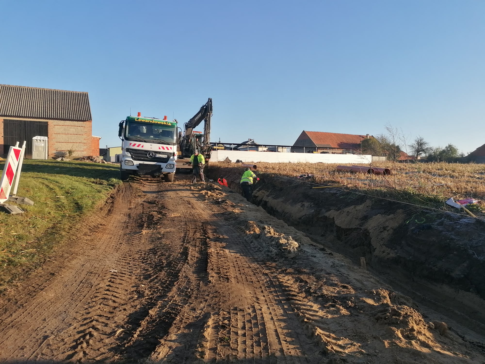 Gmina Chocz. Budują nową drogę w Starym Oleścu - Zdjęcie główne