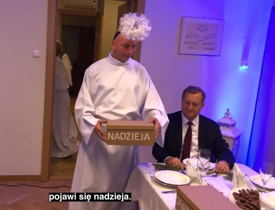 Wójt w roli dziadka, przewodniczący aniołem. A sołtysi? ZOBACZCIE FILM I ZDJĘCIA - Zdjęcie główne