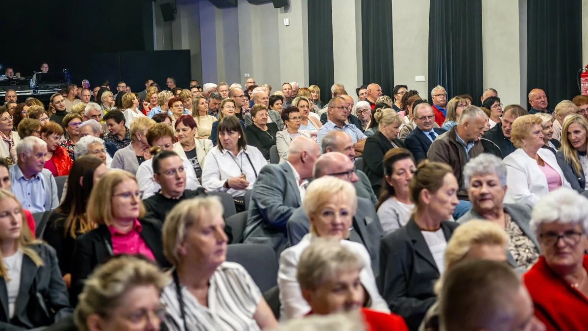 Muzyczne urodziny Banku Spółdzielczego w Pleszewie. Jan Traczyk i Katarzyna Zawada zachwycili publiczność