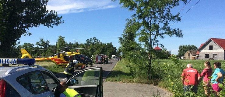 Wieczyn. Dachowanie. Lądował helikopter - Zdjęcie główne