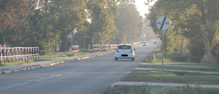 Pleszew. Brakuje oznakowania, więc rowerzyści mogą zgarnąć mandat! - Zdjęcie główne