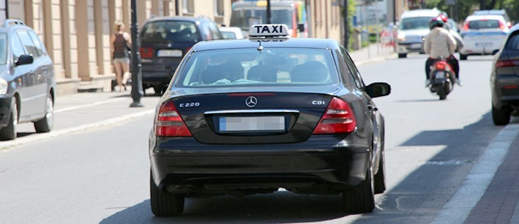 Radny niezadowolony z taksówek  - Zdjęcie główne