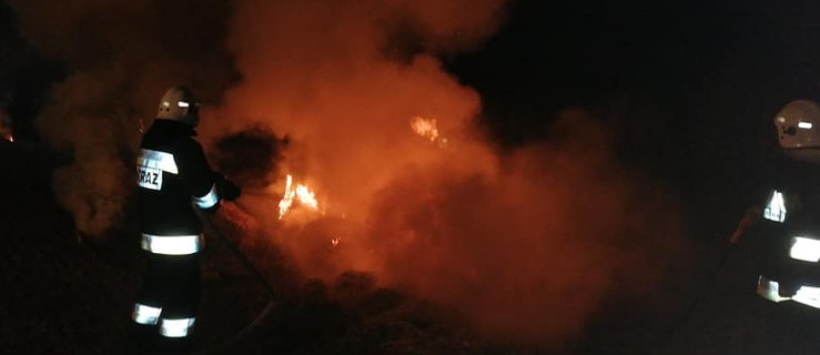 Ogień na polu - Zdjęcie główne