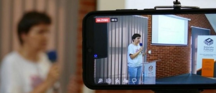 Pleszew. Biblioteka zamknięta, ale... możesz czytać online!  - Zdjęcie główne