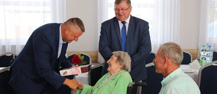 Polskie Olędry. Poświęcenie sali i Dzień Seniora [FOTO] - Zdjęcie główne