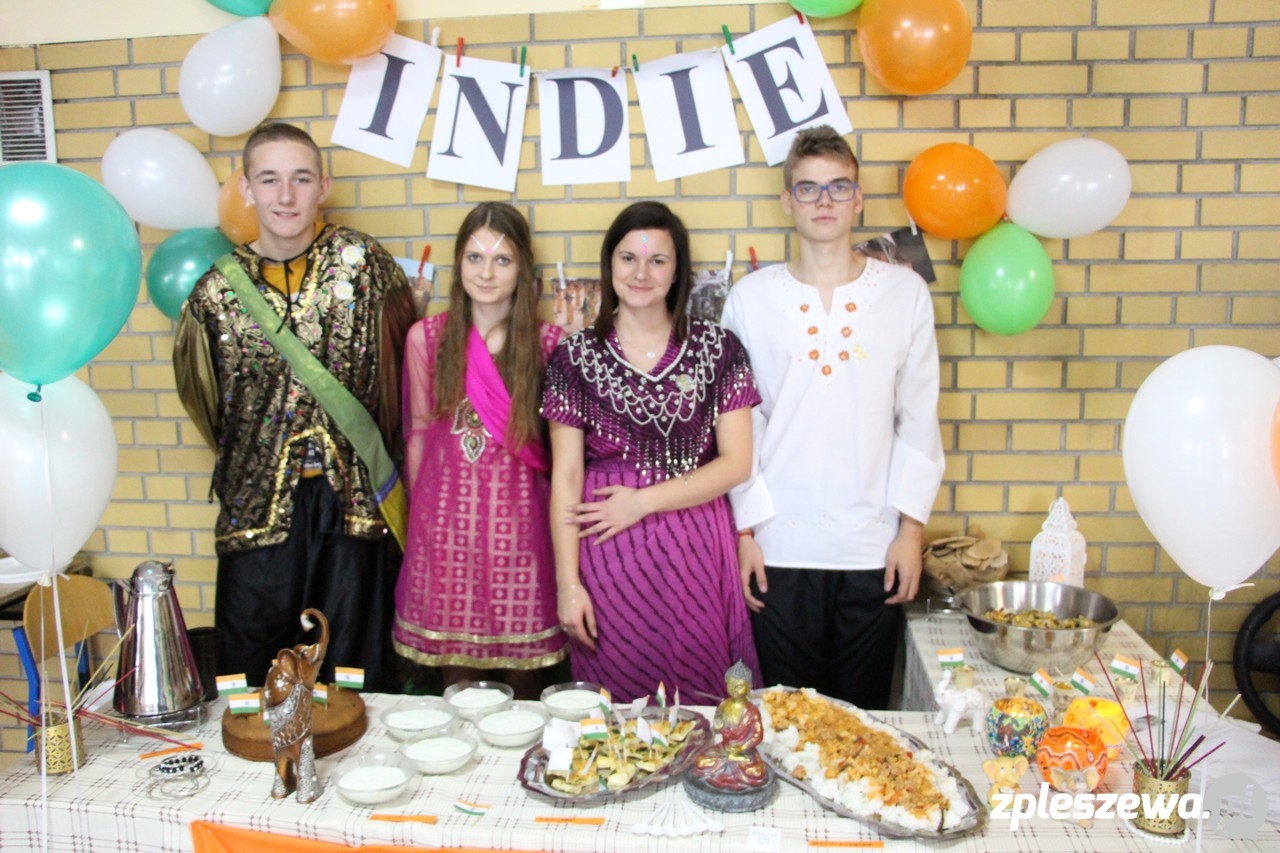 Wielka kolorowa zabawa językowa na "Zielonej"  - Zdjęcie główne