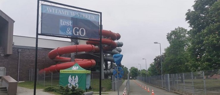 "Witamy w strefie test & GO". Żołnierze szykują w Pleszewie teren do badań na koronawirusa  - Zdjęcie główne