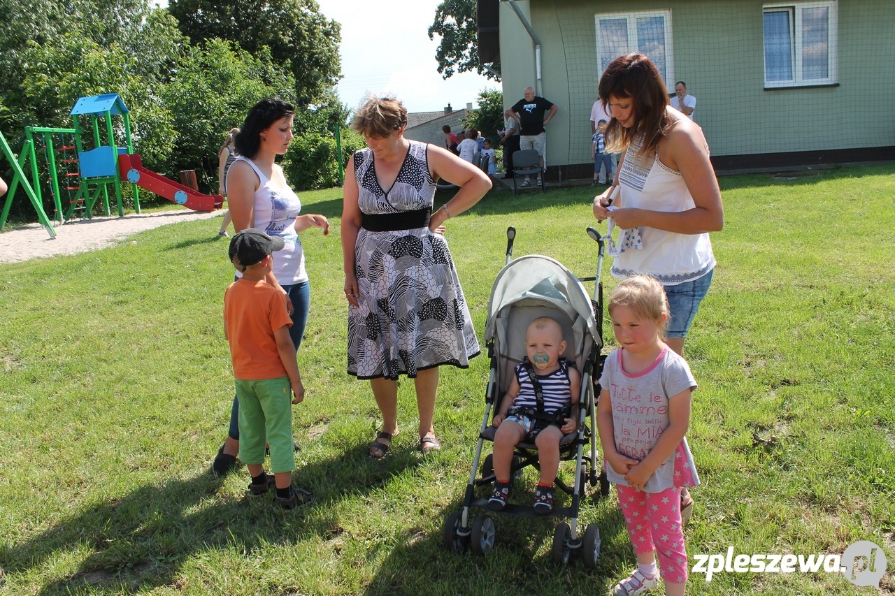 Dzieci szalały na dmuchańcach - Zdjęcie główne
